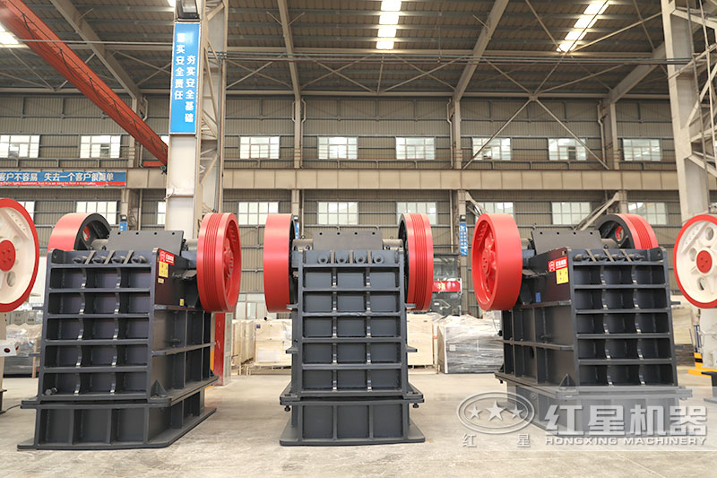 石灰石破碎設(shè)備-顎式破碎機(jī)