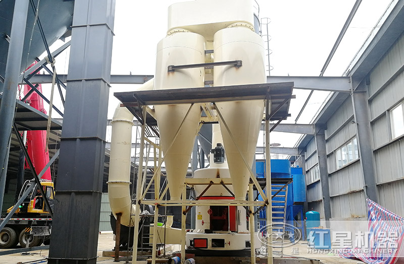 雷蒙磨生產(chǎn)前檢查，側(cè)門可打開