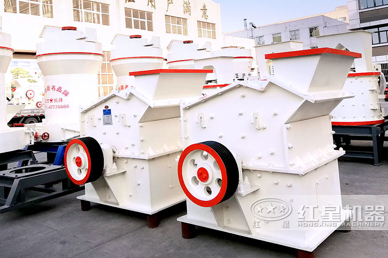 小型細(xì)碎機(jī)，用來破碎石頭的機(jī)器