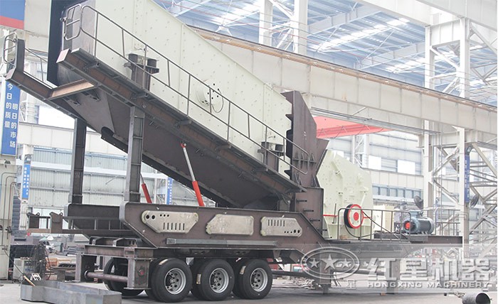 紅星鵝卵石打石機破碎、篩分一體化作業(yè)