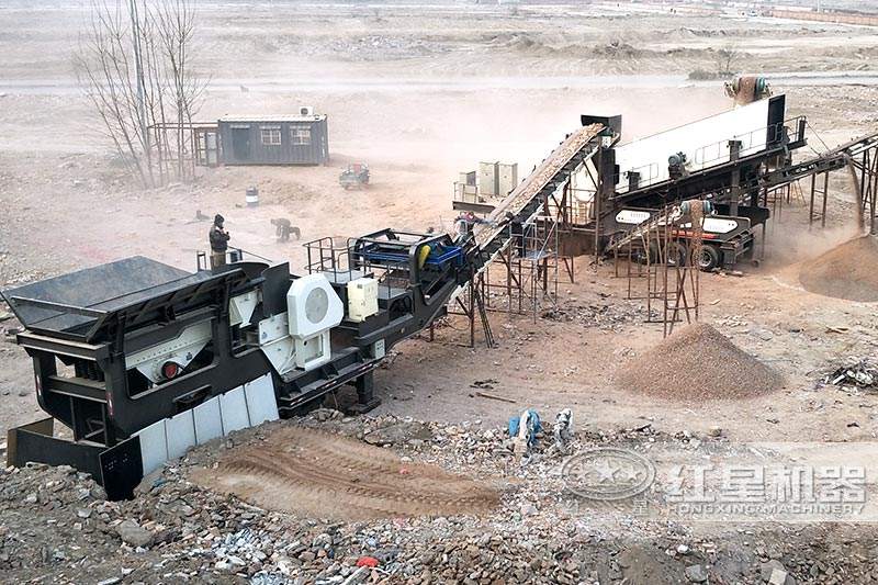 輪胎式建筑廢料粉碎機(jī)現(xiàn)場