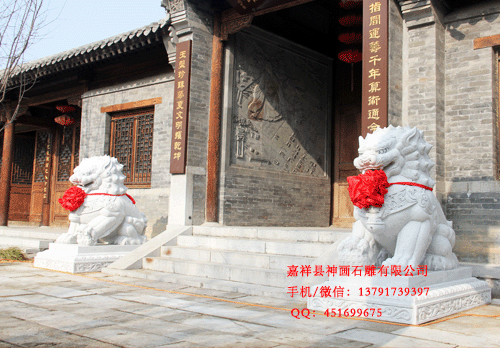 天安門(mén)前的石雕獅子