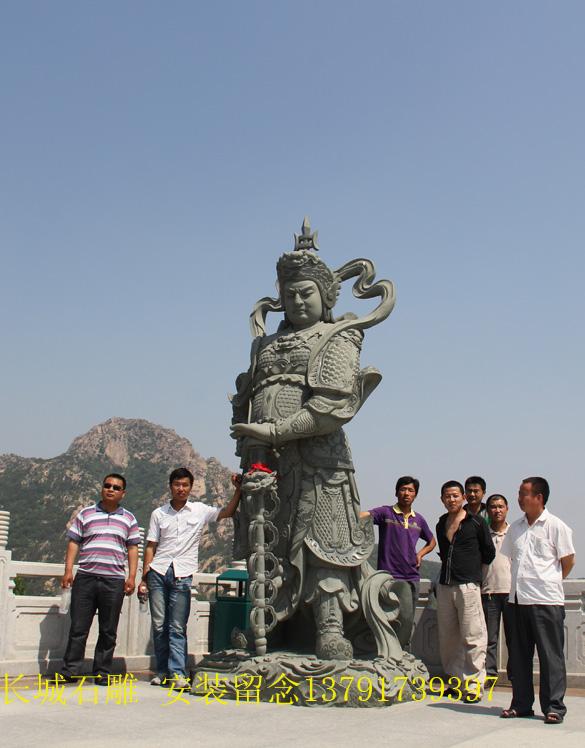 石雕韋馱塑像既充滿了柔性，又有武士氣質(zhì)的剛毅，符合中國傳統(tǒng)審美觀念中所追求的中和之美，線條流暢自然，制作精細傳神，在細部的勾勒上表現(xiàn)出元代雕塑技法之精湛。