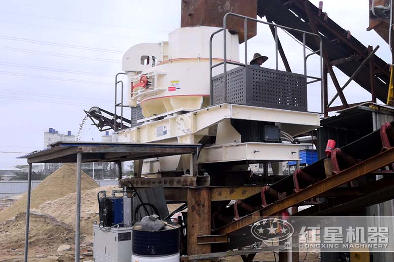 機(jī)制砂制砂現(xiàn)場