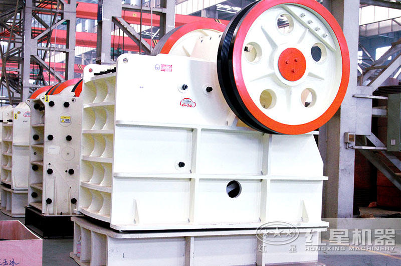 混凝土破碎粗碎設(shè)備，鄂式破碎機(jī)